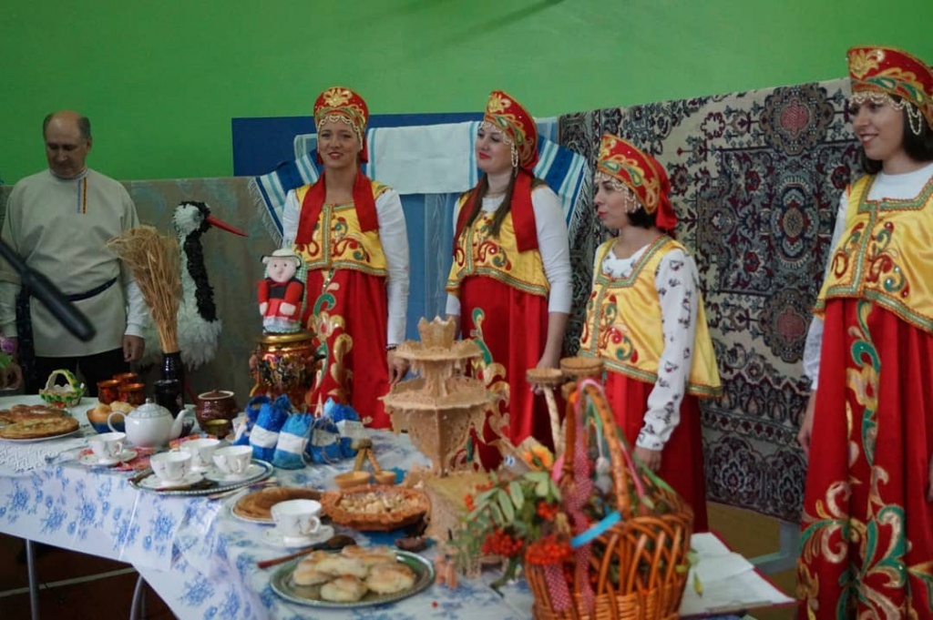 Поселковый фестиваль национальных культур «Национальное подворье»